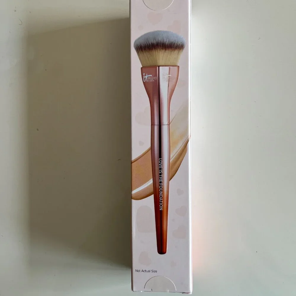 IT Cosmetics Love is the Foundation Brush Limited Edition Ombré Rose Gold